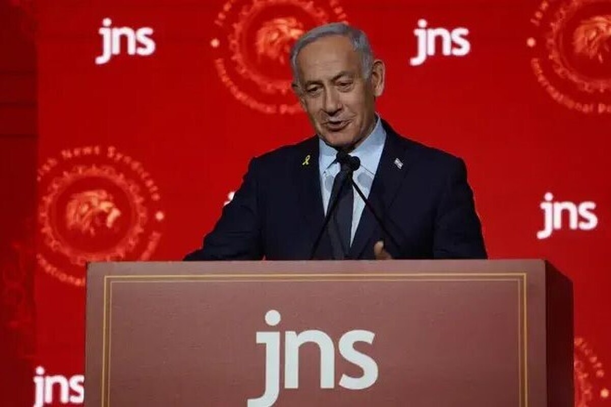 نخست‌وزیر رژیم صهیونیستی در کنفرانس اتحادیه خبری یهود (JNS) در قدس اشغالی ایده «کشور فلسطین» را مزخرف و اقدامی احمقانه خواند و ادعا کرد که این اقدام منجر به صلح در خاورمیانه نخواهد شد؛ بلکه پذیرفتن این رژیم به عنوان یک کشور یهودی از سوی سراسر جهان عرب، صلح و ثبات را در منطقه به ارمغان خواهد آورد.