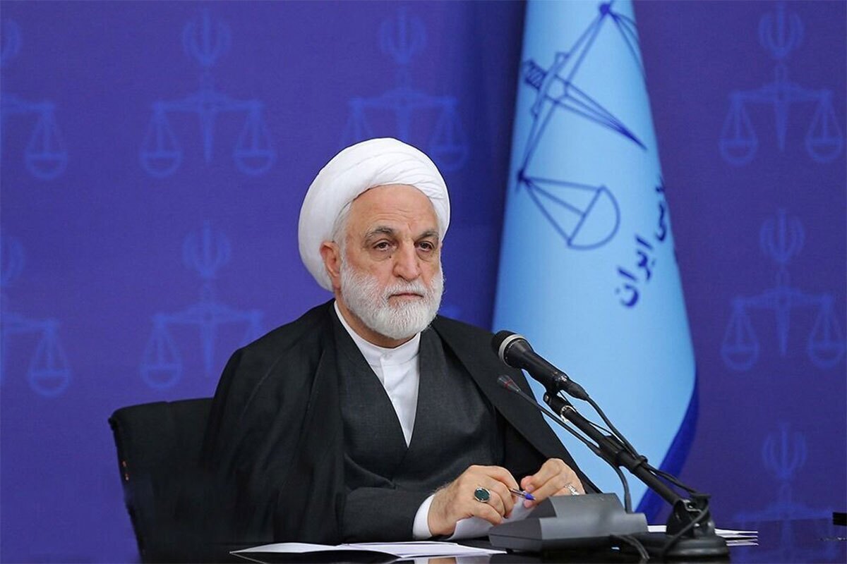 رئیس قوه‌قضائیه گفت: مقامات قضایی ذیربط از جمله دادستان کل کشور با همکاری دستگاه‌های امنیتی و اطلاعاتی، مقصران احتمالی و تعلل‌کنندگان و عناصری را که قصور و کوتاهی آن‌ها سبب بروز حادثه بندر شهید رجایی شد، سریعاً شناسایی کنند و وفق قانون و به حسب و تناسب موازین و مراتب مربوطه، برخوردهای مقتضی را با آن‌ها انجام دهند.
