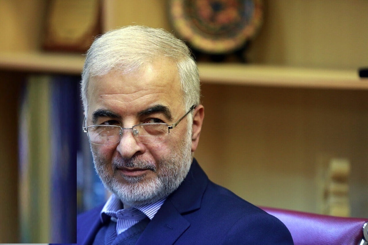 وزیر کشور گفت: شعله‌های آتش در اکثر نقاط تحت تأثیر حریق، خاموش و در تمام نقاط به طور کامل مهار شده است و نیرو‌ها در حال لکه‌گیری هستند.
