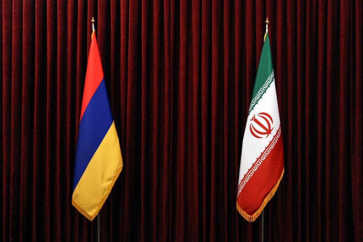 نخست‌وزیر ارمنستان با تأکید بر اینکه «خواهان ارتقای روابط با ایران هستیم» خاطرنشان کرد: توافق ایجاد منطقه آزاد تجاری بین ایران و کشورهای عضو اتحادیه اقتصادی اوراسیا از منافع کشورمان سرچشمه می‌گیرد.