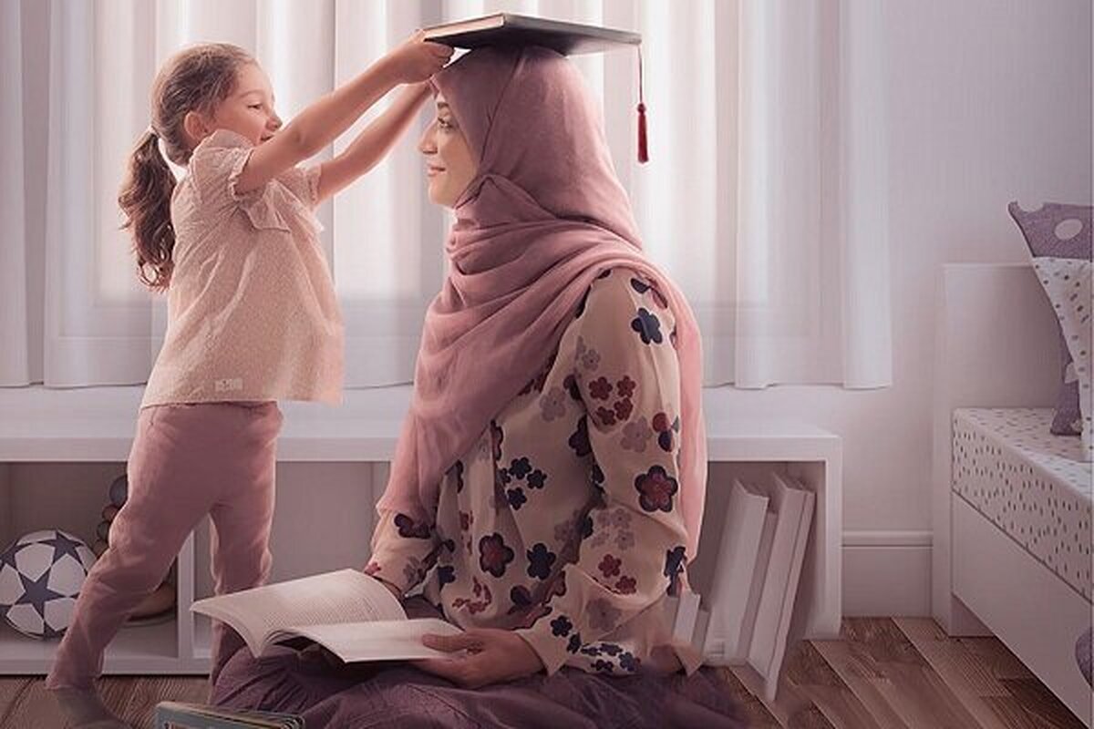 بررسی ویژگی‌های زن تراز انقلاب اسلامی