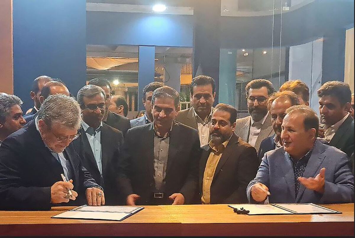 قرارداد سرمایه‌گذاری تامین آب فضای سبز مشهد منعقد شد (یک خرداد ۱۴۰۴)