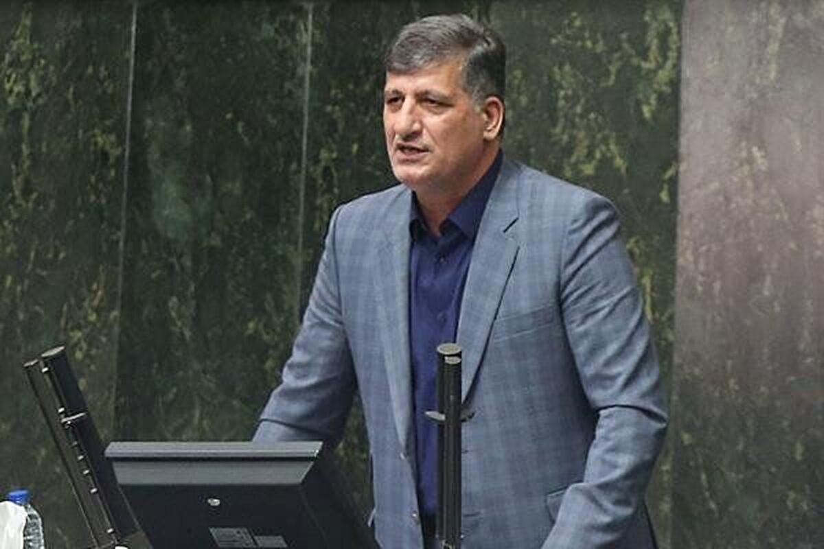 نماینده مجلس: پیامک‌های تهدیدآمیز برای ما ارسال می‌شود | می‌خواهند جایگاه مجلس را تضعیف کنند