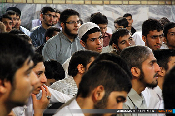 مراسم عمامه گذاری با حضور آیت الله صافی گلپایگانی