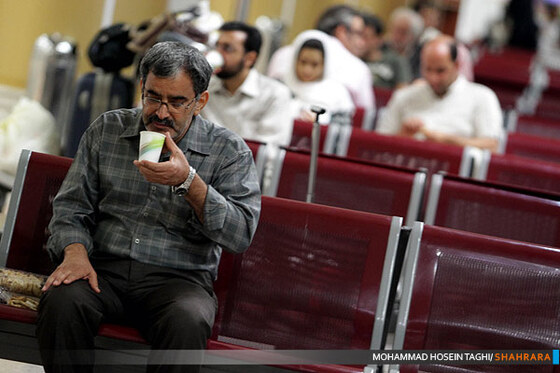 افطار در فرودگاه شهید هاشمی نژاد