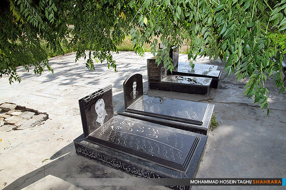 قطعه هنرمندان و نام آوران  بهشت رضا (ع)