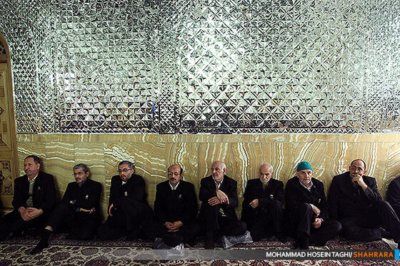 اعطای احکام خادمان بارگاه منور رضوی 