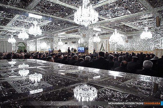 اعطای احکام خادمان بارگاه منور رضوی 