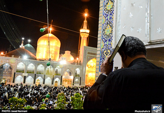 گزارش تصویری : مراسم احیای شب بیست و سوم ماه رمضان در حرم رضوی | عکس : جواد کرمانی/شهرآرا