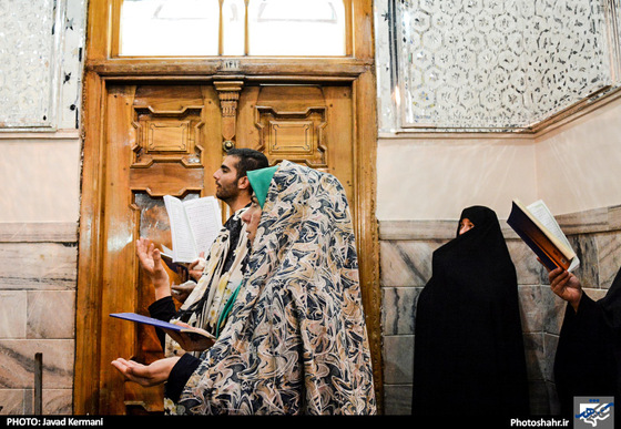 گزارش تصویری : مراسم احیای شب بیست و سوم ماه رمضان در حرم رضوی | عکس : جواد کرمانی/شهرآرا