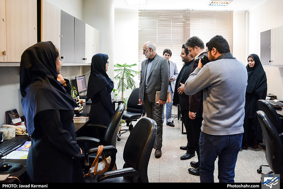 بازدید محمد رحیم نوروزیان فرماندار مشهد از موسسه فرهنگی شهرآرا / جواد کرمانی / شهرآرا