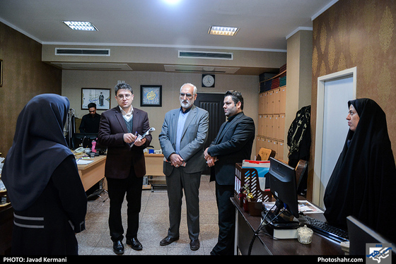 بازدید محمد رحیم نوروزیان فرماندار مشهد از موسسه فرهنگی شهرآرا / جواد کرمانی / شهرآرا