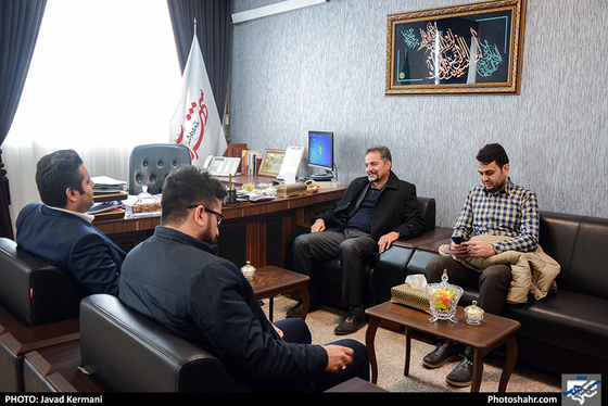 بازدید محمد حاجیان شهری عضو شورای شهر از موسسه فرهنگی شهرآرا / عکس: جواد کرمانی / شهرآرا