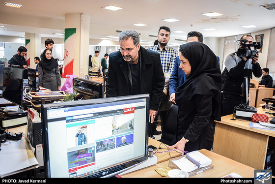 بازدید محمد حاجیان شهری عضو شورای شهر از موسسه فرهنگی شهرآرا / عکس: جواد کرمانی / شهرآرا