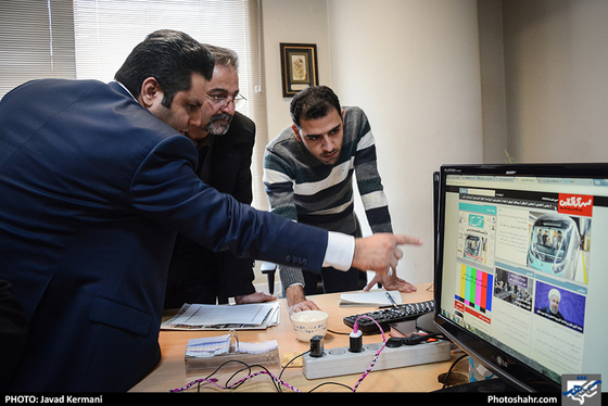بازدید محمد حاجیان شهری عضو شورای شهر از موسسه فرهنگی شهرآرا / عکس: جواد کرمانی / شهرآرا