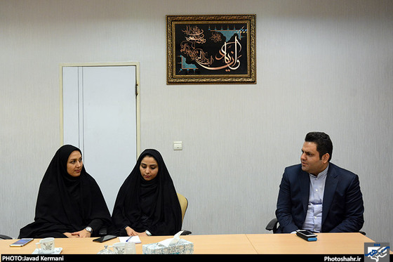 حضور سرکار خانم گندمی، عضو شورای شهرو خانم جراح مشاور امور بانوان شهردار در تحریریه روزنامه شهرآرا به مناسبت روز زن