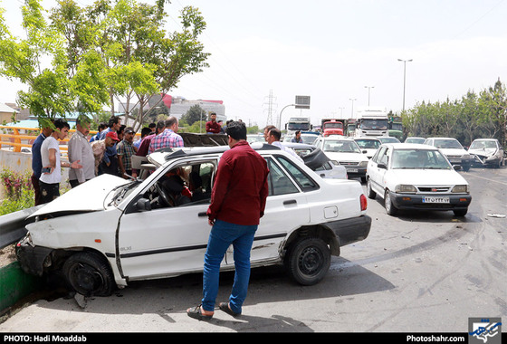 تصادف زنجیره ای در بزرگراه شهید بابانظر / عکس: هادی مودب / شهرآرا