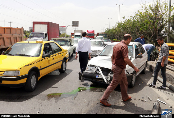 تصادف زنجیره ای در بزرگراه شهید بابانظر / عکس: هادی مودب / شهرآرا