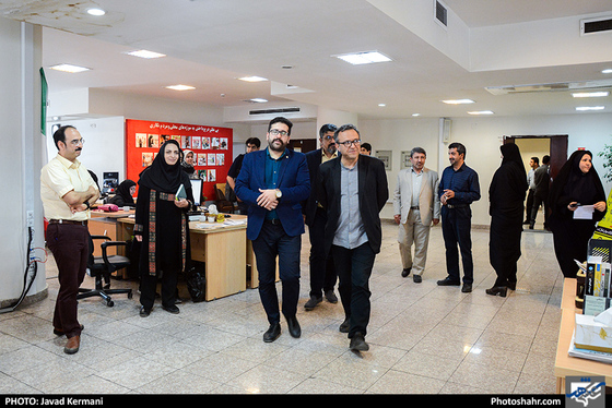 بازدید احسان شریعتی از روزنامه شهرآرا / عکس: جواد کرمانی / شهرآرا