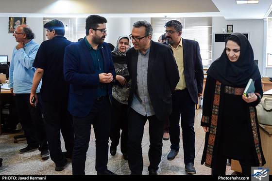 بازدید احسان شریعتی از روزنامه شهرآرا / عکس: جواد کرمانی / شهرآرا
