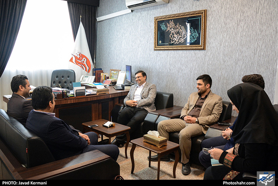 بازدید احسان اصولی عضو شورای شهر از روزنامه شهرآرا / عکس: جواد کرمانی / شهرآرا