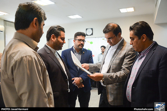 بازدید احسان اصولی عضو شورای شهر از روزنامه شهرآرا / عکس: جواد کرمانی / شهرآرا