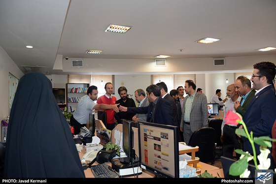 بازدید جمعی از مسئولین شهری از روزنامه  شهرآرا به مناسبت روز خبرنگار جوادکرمانی شهرآرا
