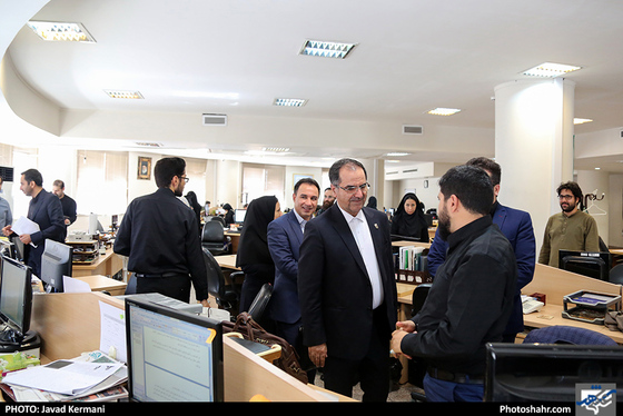 میزگرد راهکارهای بهبود فضای کسب و کار / عکس: جواد کرمانی / شهرآرا