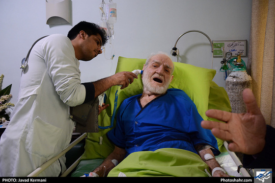 استاد عثمان محمدی دوست در بیمارستان / عکس: جواد کرمانی / شهرآرا