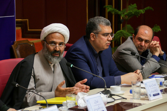 سفر وزیر امور اقتصاد و دارایی به مشهد