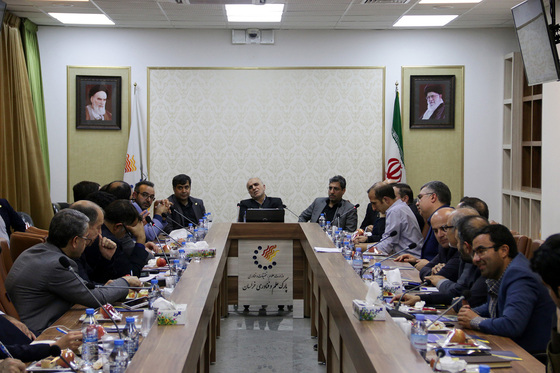 سفر وزیر امور اقتصاد و دارایی به مشهد