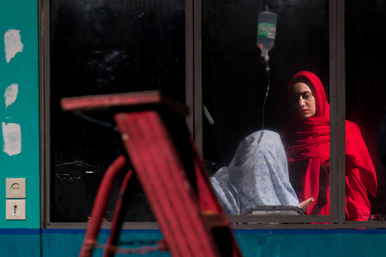 نمایش «سرخ پوش»