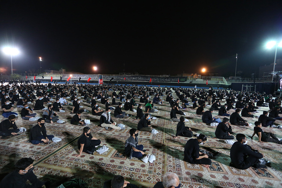 عزاداری شب چهارم محرم در ورزشگاه تختی