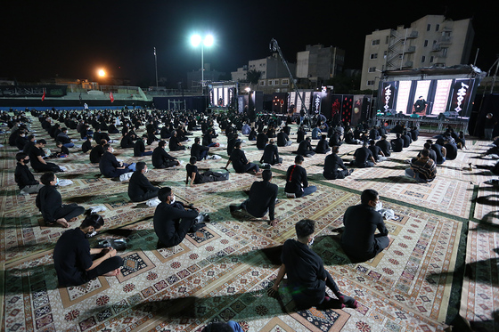 عزاداری شب چهارم محرم در ورزشگاه تختی
