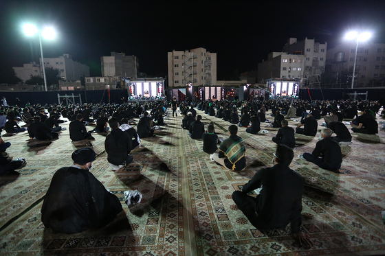 عزاداری شب چهارم محرم در ورزشگاه تختی