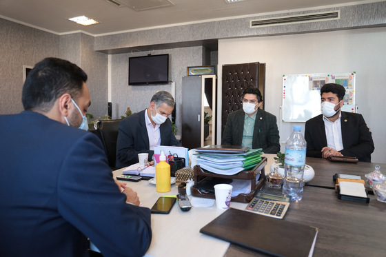 بازدید رئیس کمیسیون اقتصادی شورای شهر مشهد از مؤسسه شهرآرا