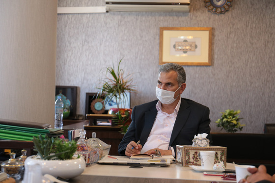 بازدید رئیس کمیسیون اقتصادی شورای شهر مشهد از مؤسسه شهرآرا