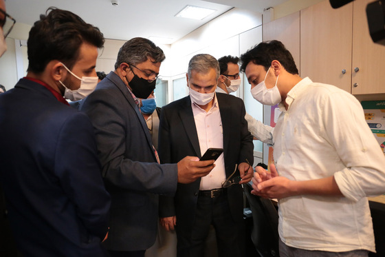 بازدید رئیس کمیسیون اقتصادی شورای شهر مشهد از مؤسسه شهرآرا