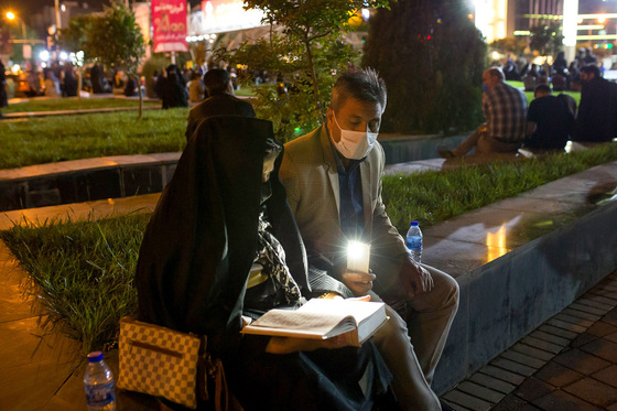 مراسم احیاء شب بیست و یک رمضان در میدان جانباز مشهد