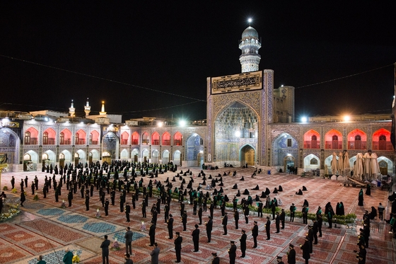 آیین خطبه خوانی شب شهادت امام رضا(ع) در حرم مطهر رضوی