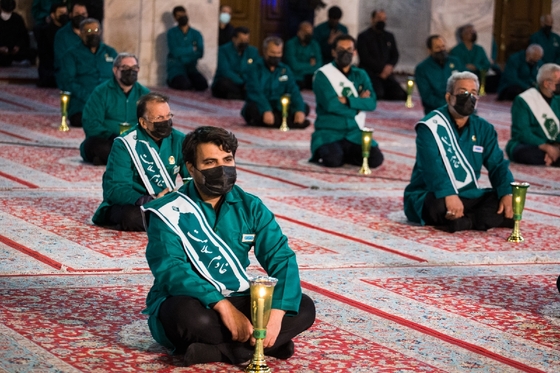 آیین خطبه خوانی شب شهادت امام رضا(ع) در حرم مطهر رضوی