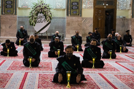 آیین خطبه خوانی شب شهادت امام رضا(ع) در حرم مطهر رضوی
