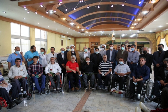 دیدار رئیس بنیاد شهید و امور ایثارگران با جانبازان دفاع مقدس