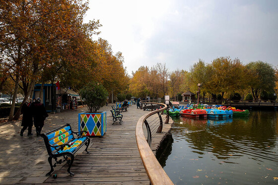 طبیعت پاییزی بوستان های مشهد
