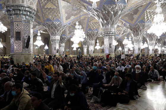  مراسم تحویل سال 1401 در حرم مطهر رضوی
