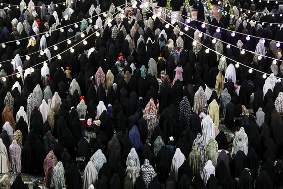  مراسم تحویل سال 1401 در حرم مطهر رضوی