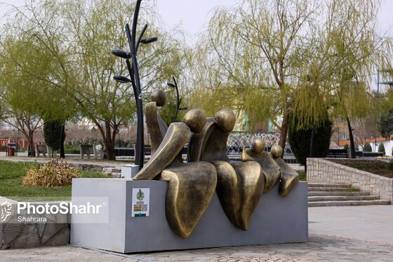 یادمان‌های نوروزی در خیابان‌های شهر