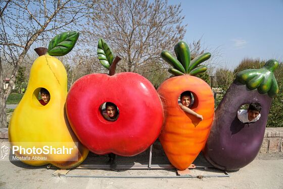 یادمان‌های نوروزی در خیابان‌های شهر