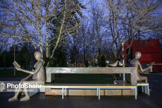 یادمان‌های نوروزی در خیابان‌های شهر