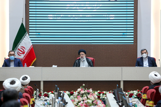 نشست رییس جمهور با فعالین فرهنگی خراسان رضوی